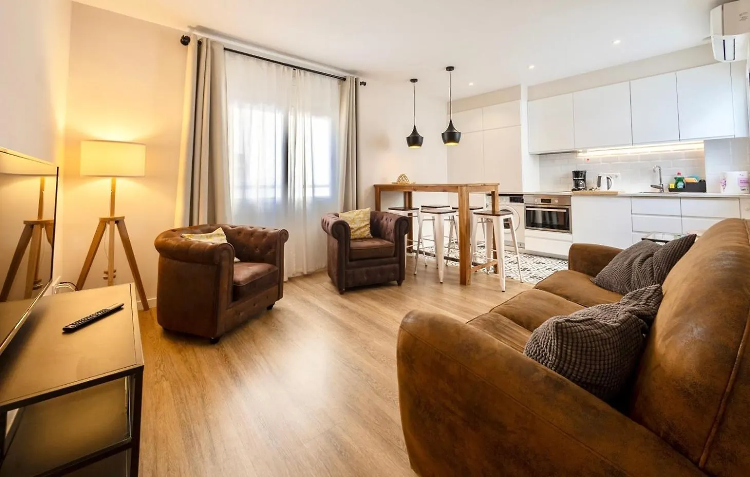 Madremia Barcelona Apartments contacts